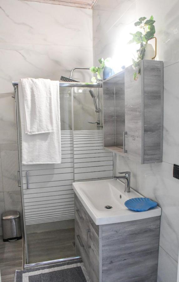 Aqua Mare Luxury Apartments Amfilochia Luaran gambar